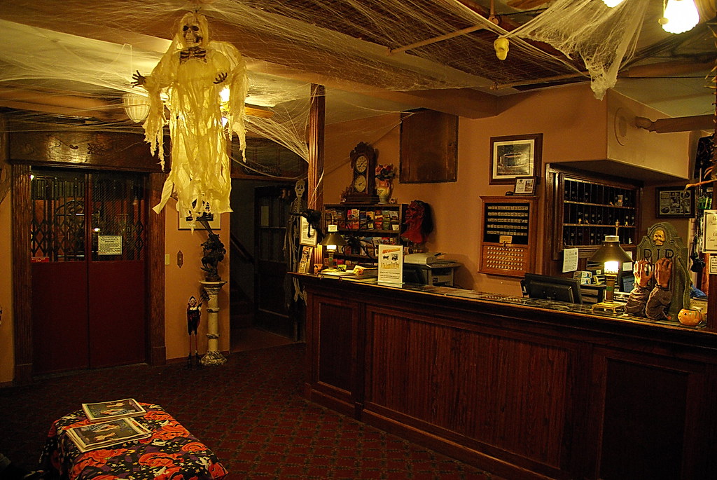 New Experiences in Savannah, GA: Scavenger Hunts and Tours!